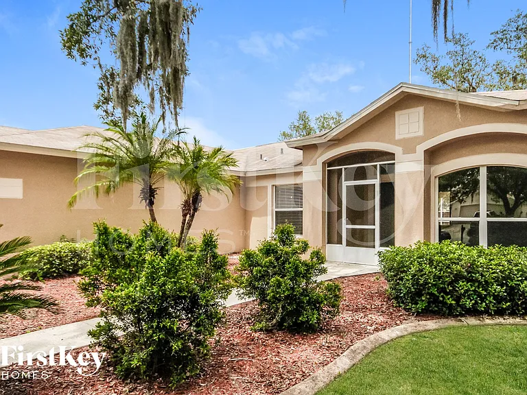 10709 Deepbrook Dr — Photo 2