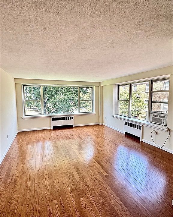 1st image of 145 Pinckney St APT 335