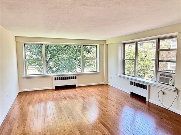 145 Pinckney St APT 335, Boston, MA 02114