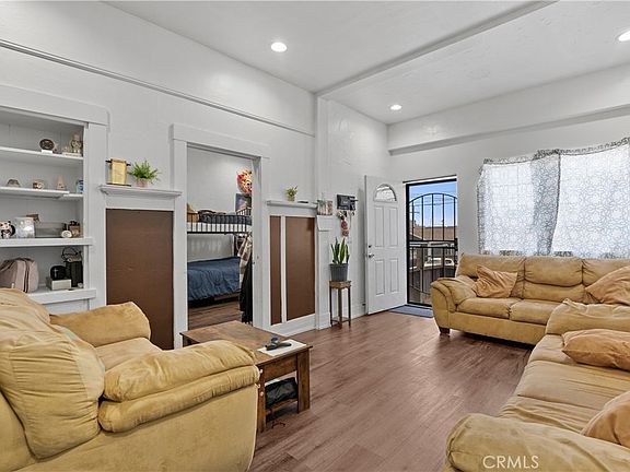 2nd image of 1719 Bissell Ave