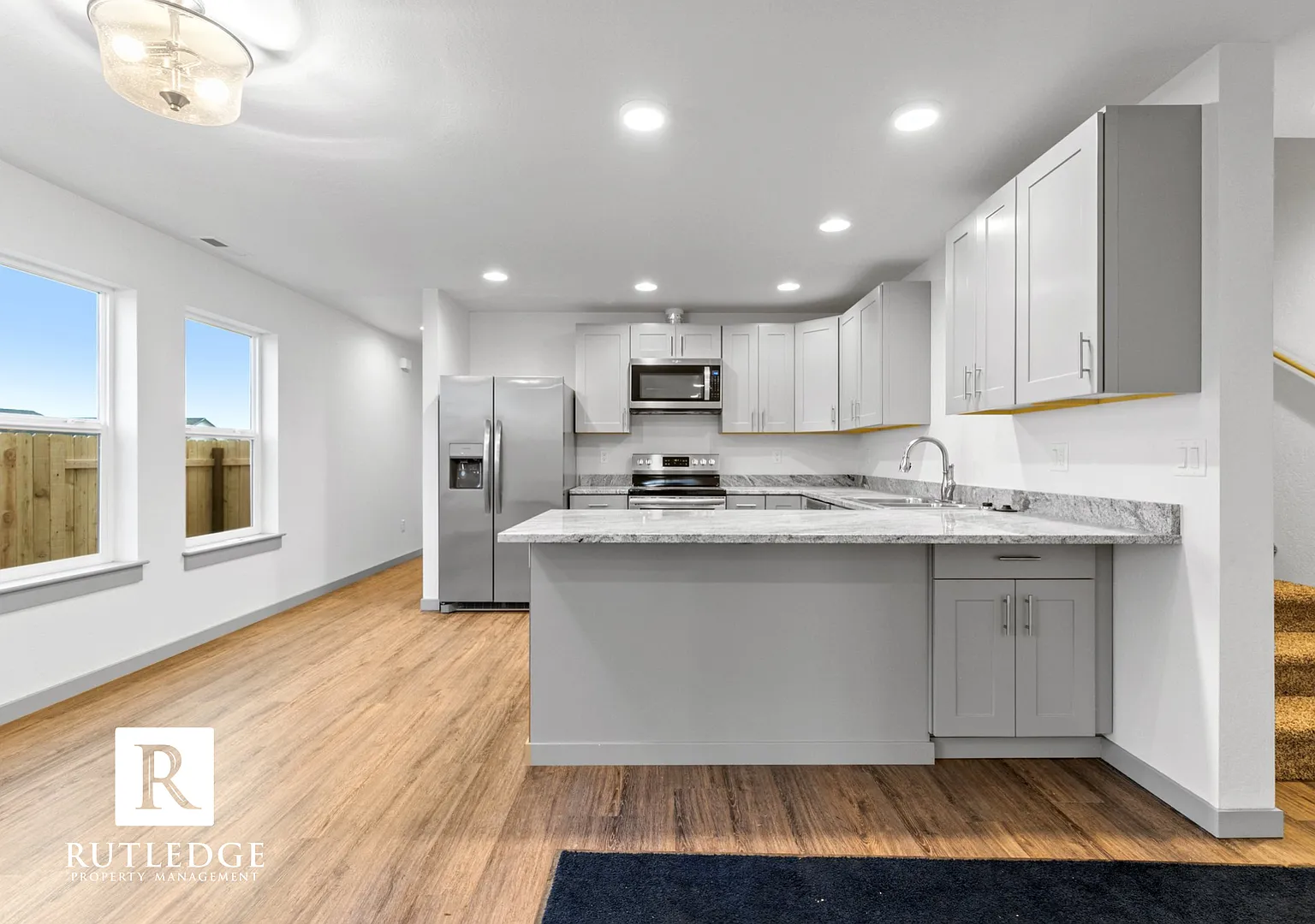 3 Bed/2.5 Bath Townhome in Medford — Photo 3
