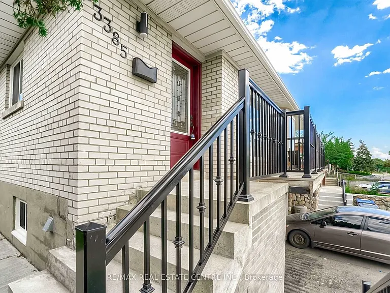 3385 Ellengale Dr #UPPER — Photo 3