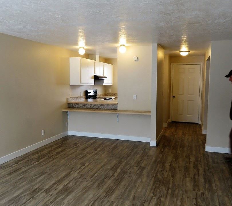 1st image of 920 NW Fairmont St APT 1