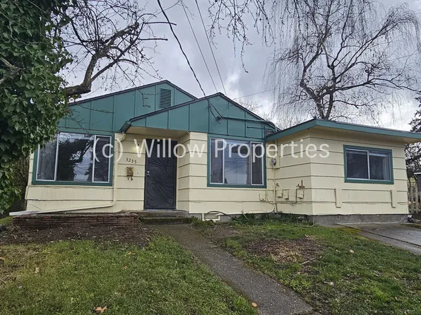 3235 S Thompson Ave, Tacoma, WA 98418