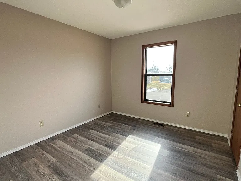20307 Sedalia Rd — Photo 12