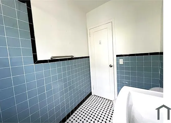 3430 NW 5th Ave #3 — Photo 3