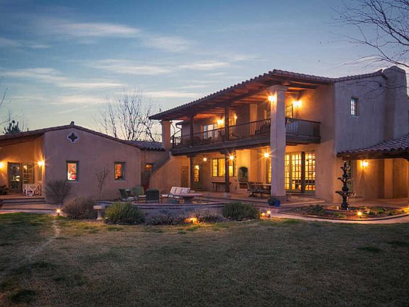 5th image of 627 Paseo Del Bosque NW