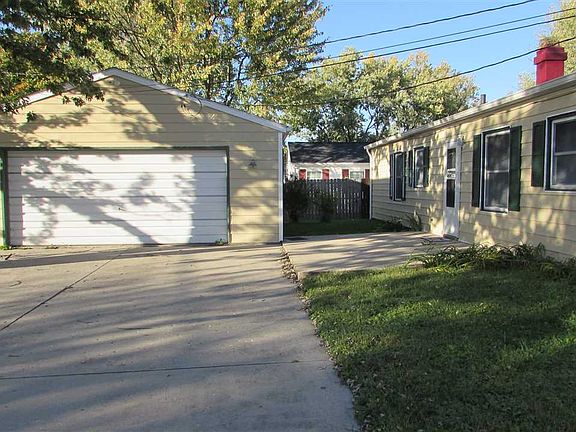 3rd image of 1805 N Colson Dr