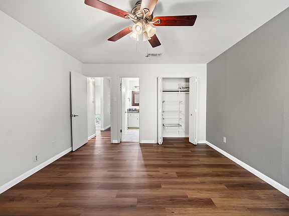 4th image of 8113 Baywood Dr #B