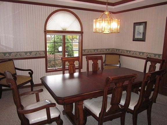 3rd image of 4709 Bramoor Ct