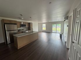 1 Kana Ln, Essex Junction, VT
