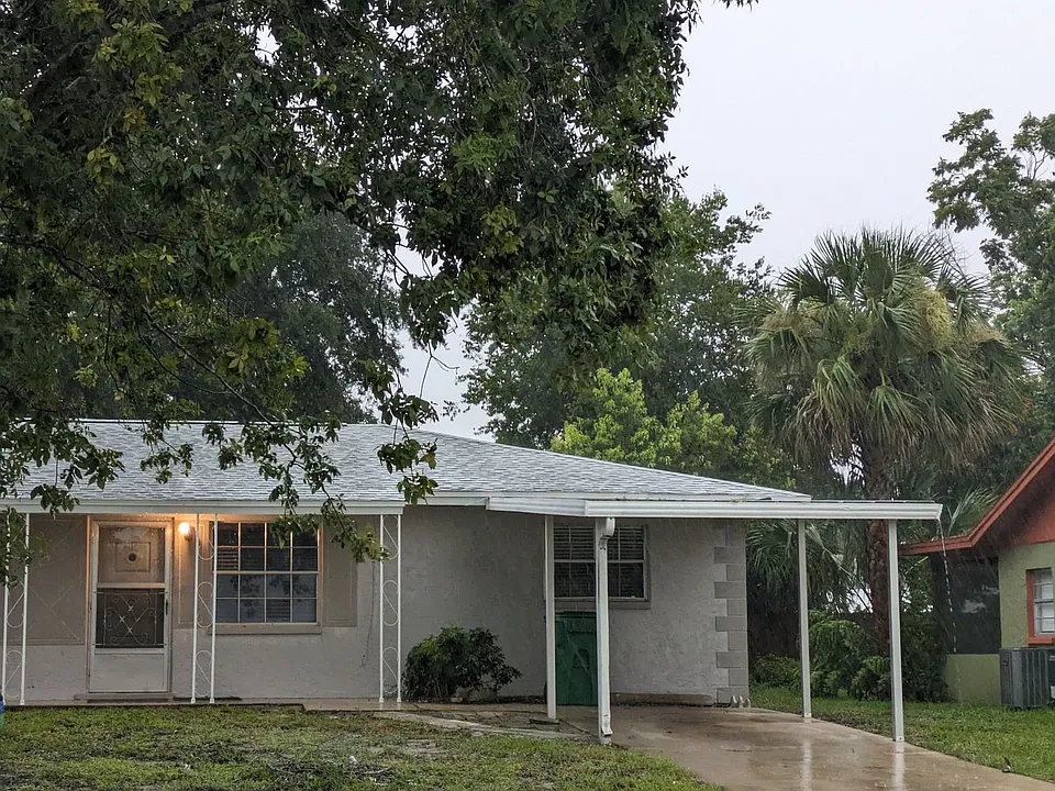 759 Lunar Lake Cir