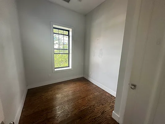 Rented by Yup Realty LLC | media 28