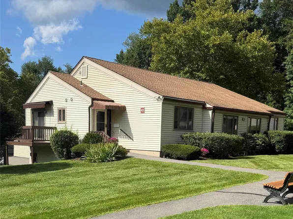 43 Jefferson Oval #A, Yorktown Heights, NY 10598