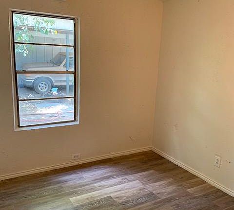 4th image of 1402 Curtis Dr