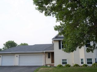 2093 Grimm Rd, Chaska, MN 55318