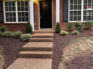 806 Cashmere Dr, Thompsons Station, TN 37179