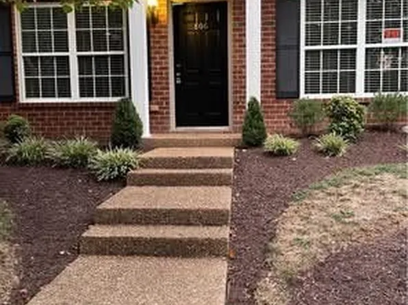806 Cashmere Dr, Thompsons Station, TN 37179