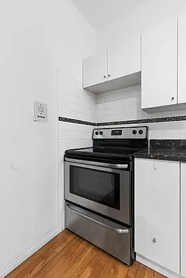 Rented by Corcoran | media 19