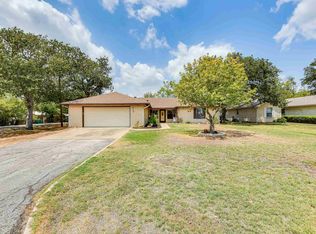 1012 Highland Dr, Highland Haven, TX 78654