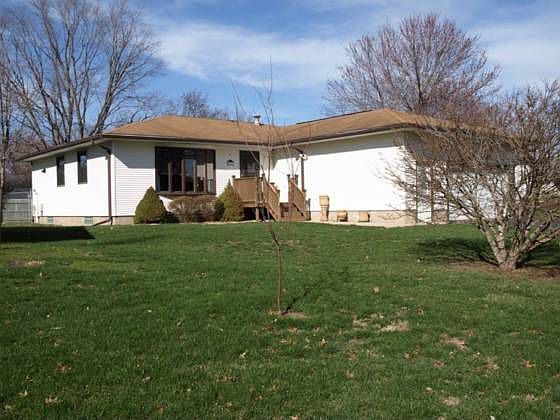 1st image of 1481 Spruce Ave