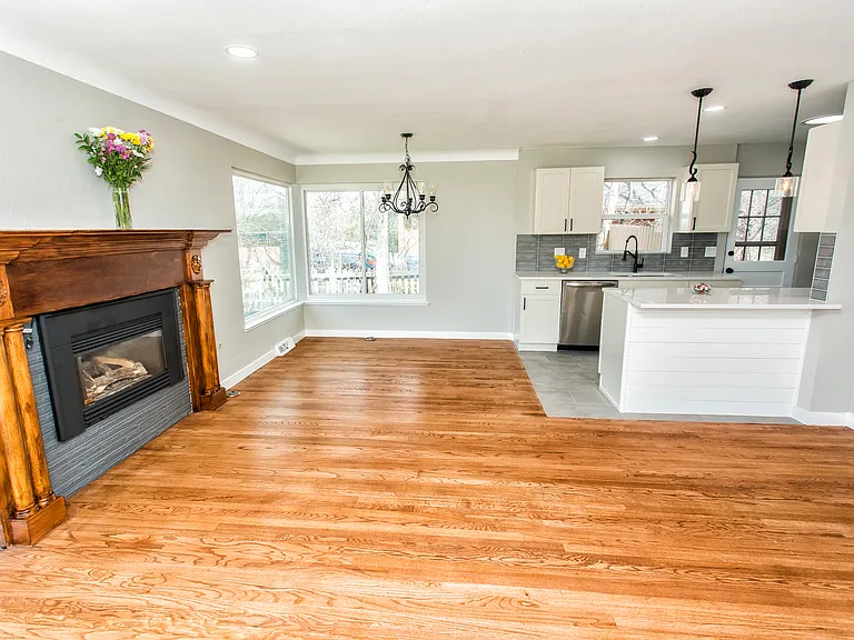 2620 S Holly St — Photo 63