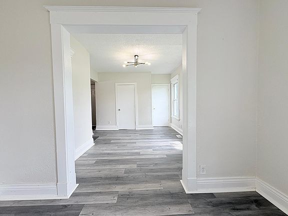 4th image of 1914 Lagrange St