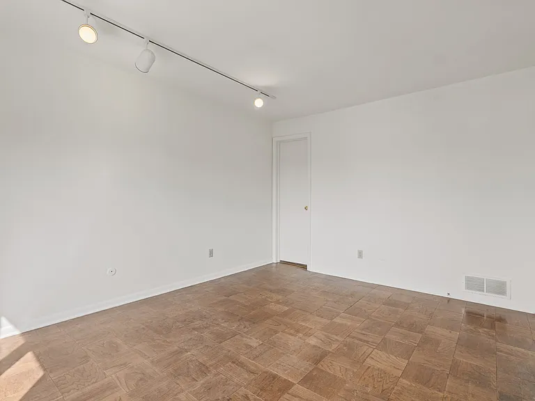 270 Shady Ave #34 — Photo 7