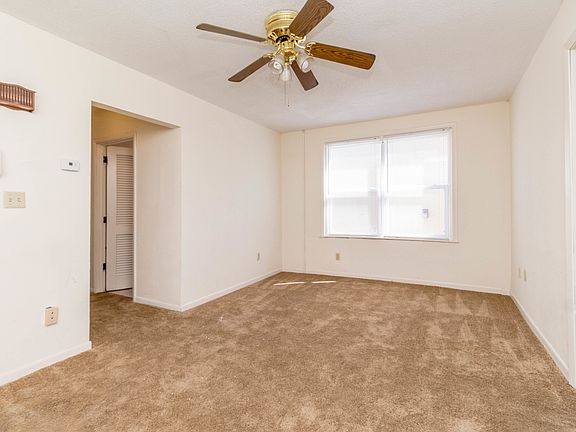 5th image of 402 S 9th St APT 1C