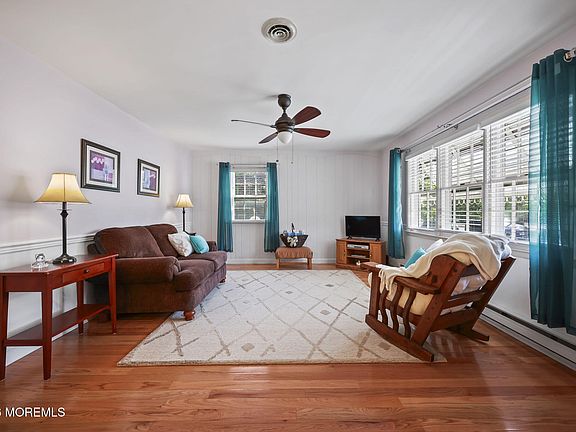4th image of 23 Basset Drive