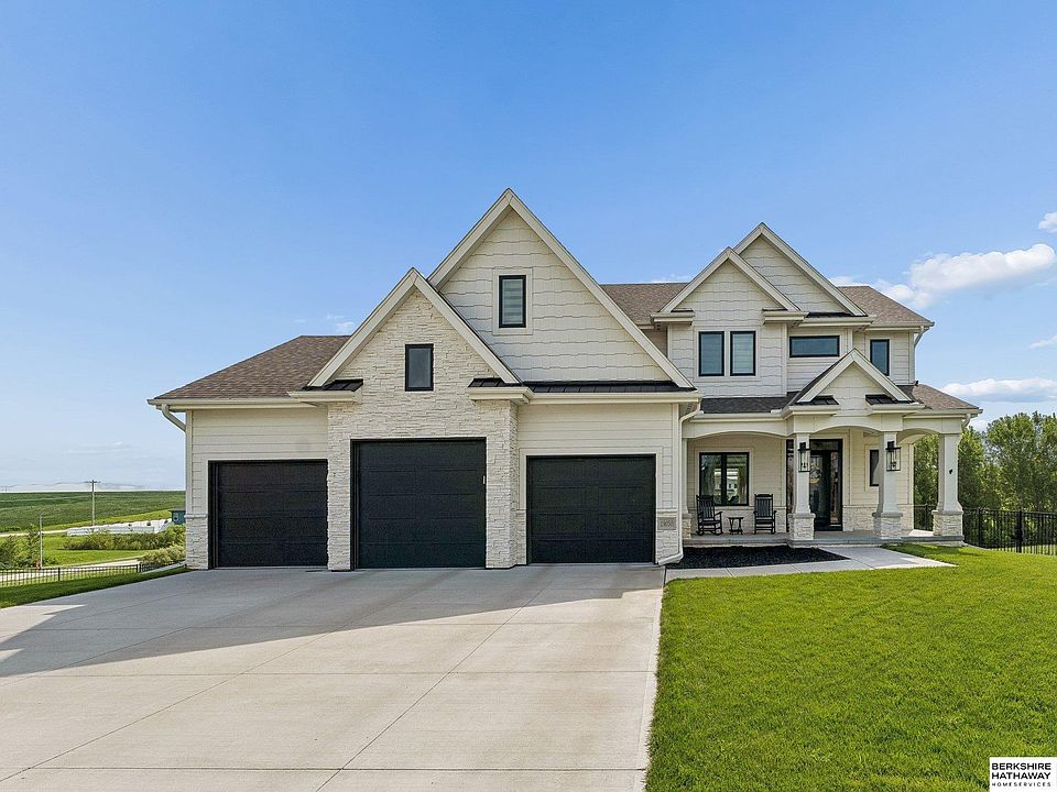 1st image of 19050 Augusta Cir