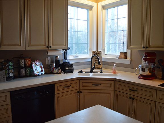 5th image of 41825 Meynard Ct