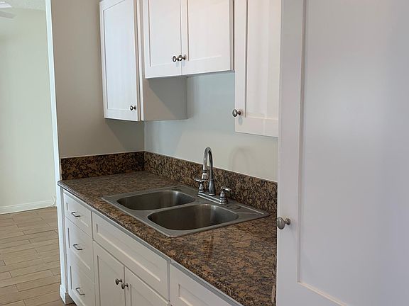 New kitchen cabinets. Granite counter tops!