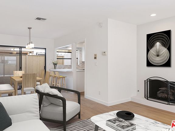 5th image of 818 18th St Unit D