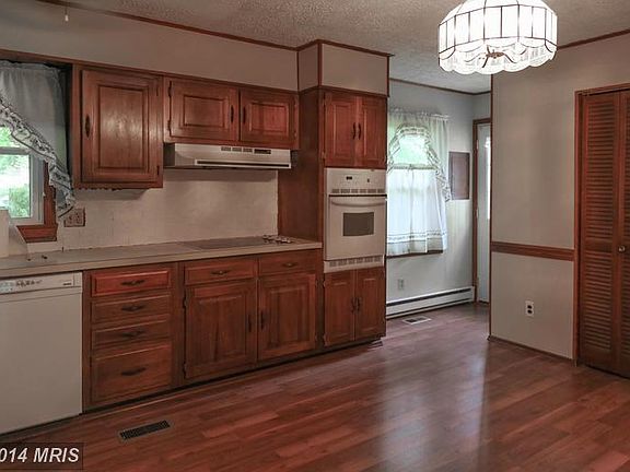 5th image of 4932 Dogwood St