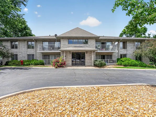 1011 Ashley Ct S APT 2D, Lockport, IL 60441