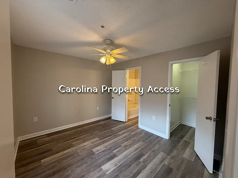1401 Collegiate Cir #202 — Photo 28