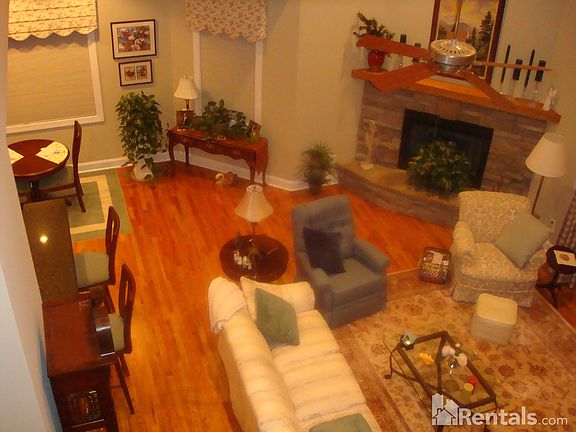 3rd image of 37 Towne Place Dr