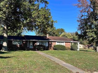 1019 Election Dr, Benton, IL 62812