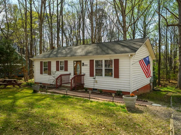900 Cricket Knoll Rd, Fuquay Varina, NC 27526