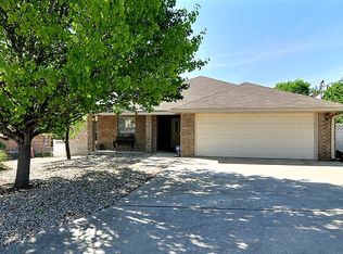 126 W Fallow Dr, Kerrville, TX 78028