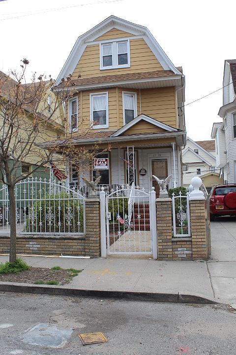 1st image of 8758 117th St