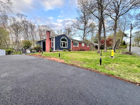 12 Haring Dr, Old Tappan, NJ 07675