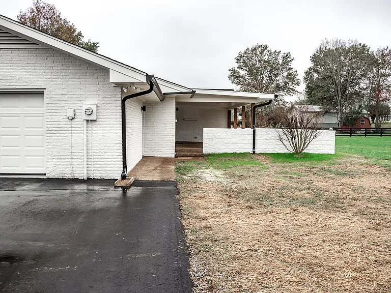 4014 Old Hillsboro Rd — Photo 3