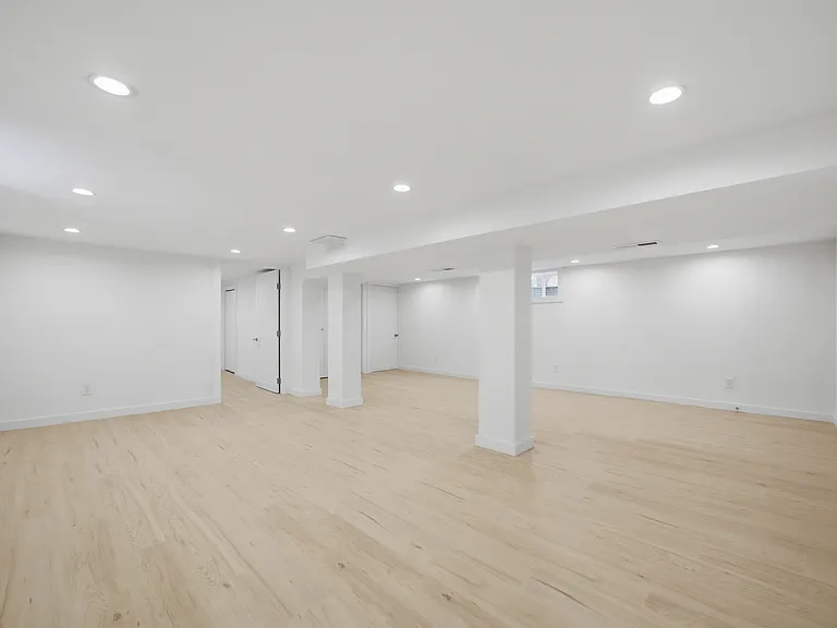 68 Gregory Blvd #1 — Photo 12