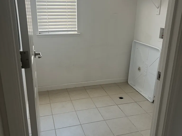 7831 Messara Way — Photo 19