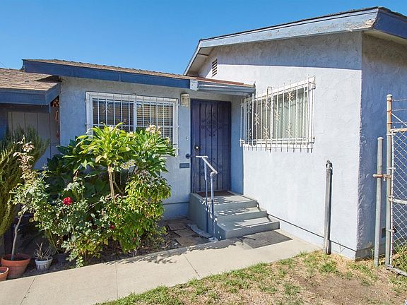3rd image of 1145 E 61st St