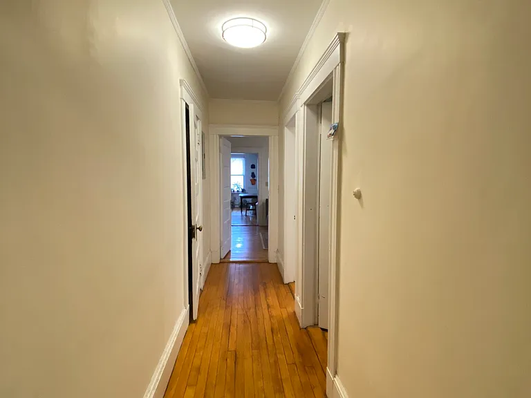 9 Fairfield St #1R — Photo 9