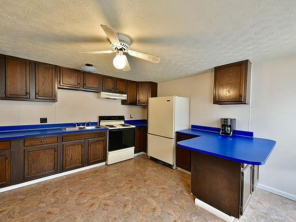 3rd image of 28 W Water St