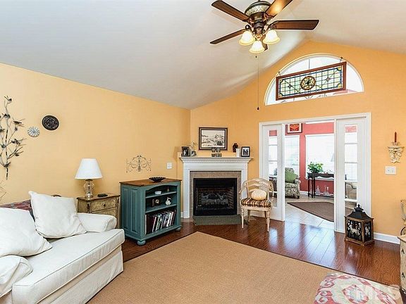 3rd image of 206 Faith Dr #206